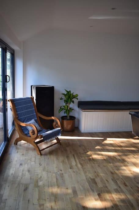 Vila Crossing Retreat - Pool Table, Projector, Barn Tunstead  Exteriér fotografie
